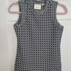 Maeve By ANTHROPOLOGIE Monochrome Wave Pattern Top